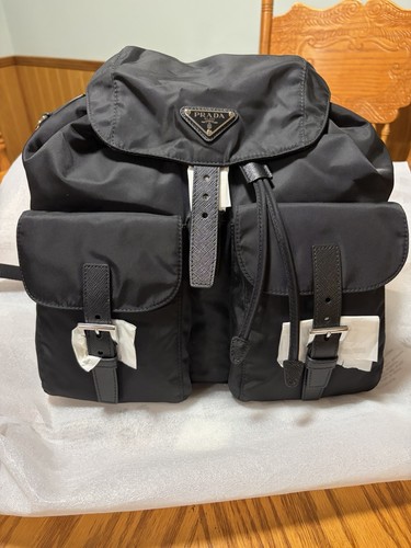 Prada nylon black medium - re-nylon,